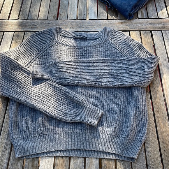Brandy Melville Grey Sweater - Picture 1 of 8